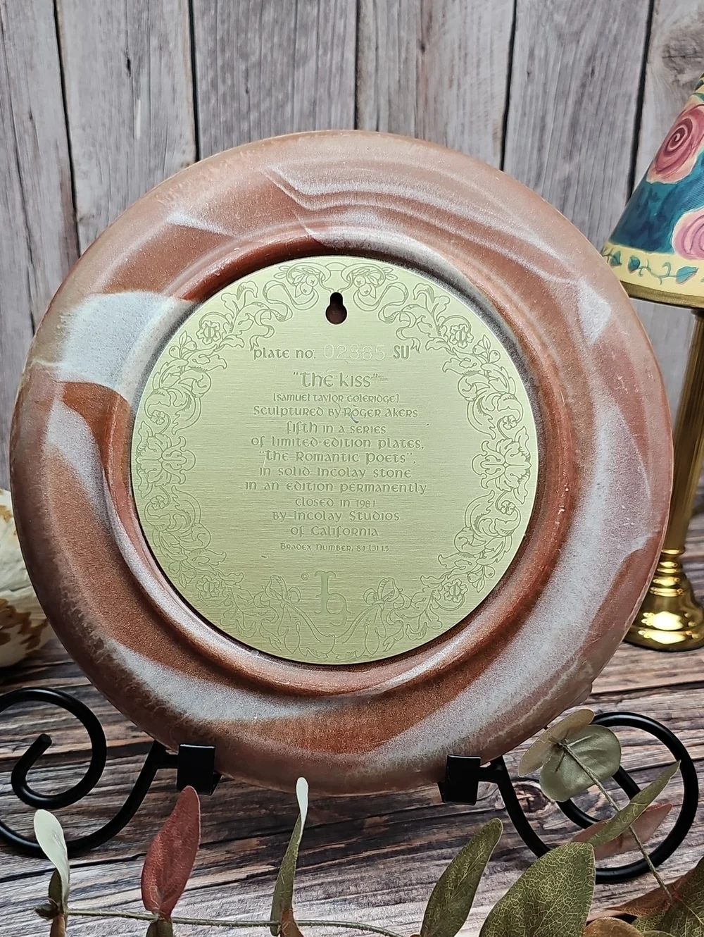 VINTAGE INCOLAY STONE THE KISS ROMANTIC POETS COLLECTION BY ROGER AKERS